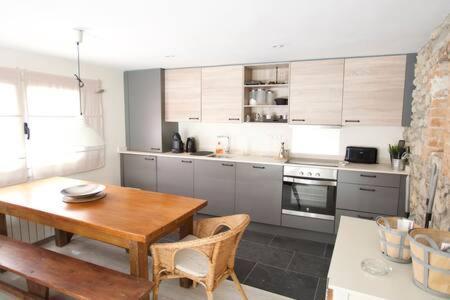 Apartament Central Amb Terrassa Альп Экстерьер фото
